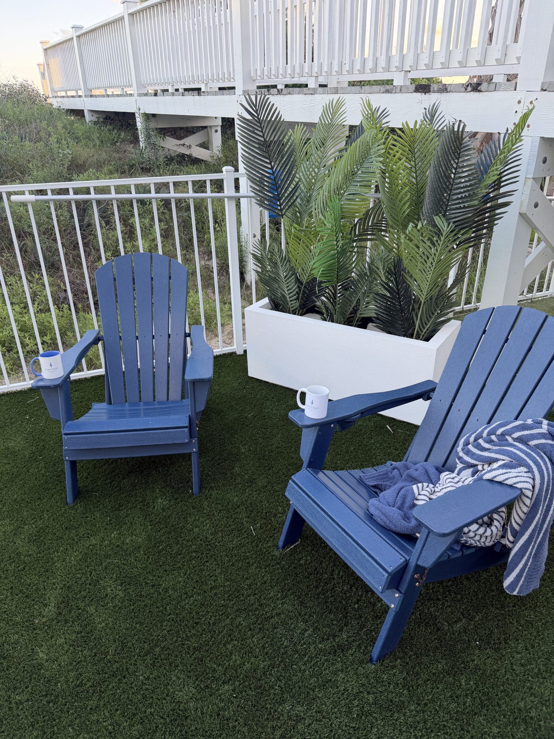 Lounge Chairs Pool Side